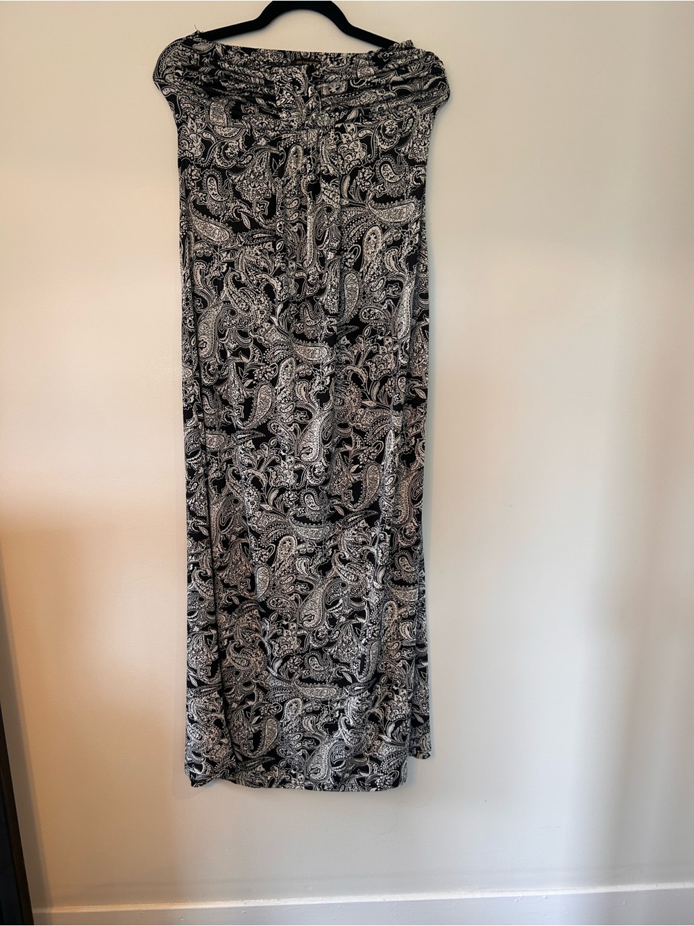 Women’s Black & White Paisley Maxi Dress